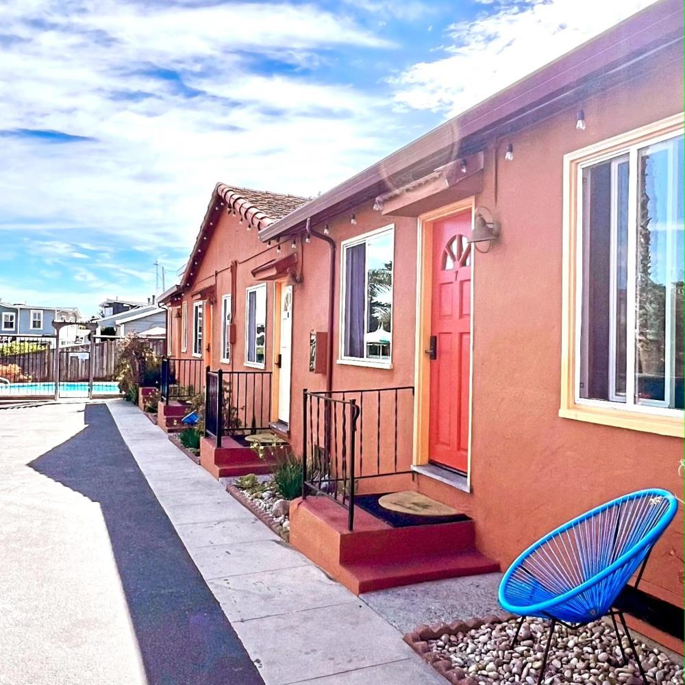 Sunny Cove Motel